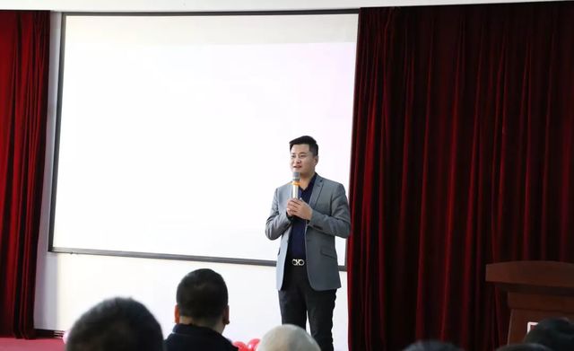 領(lǐng)導(dǎo)送祝福